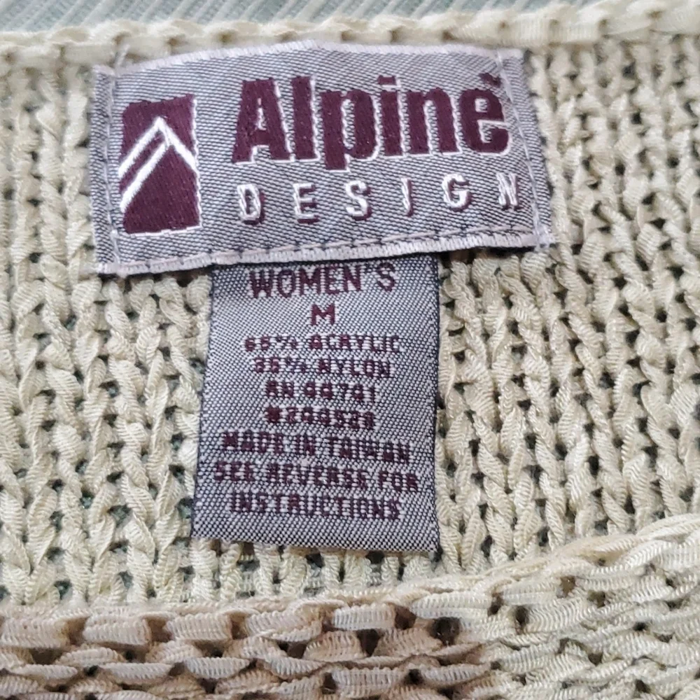 Alpine* Design Top - Picture 5 of 7